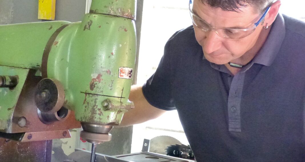 Handwerkerhobbies | Ein Eichelberger mit scharfer Leidenschaft Handwerkerhobbies | Ein Eichelberger mit scharfer Leidenschaft