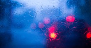 symbolbild-Auto-Regen-Nässe-Schlechte Sicht