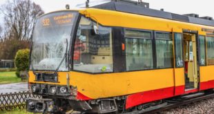 2018-12-08-2-Unteröwisheim-Zusammenstoß-Traktor-Straßenbahn-S32