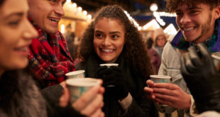 Symbolbild-Weihnachtsmarkt-Glühwein-ss_1009712137