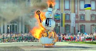 Sommertagszug-Bruchsal-2018-Der-brennende-Schneemann