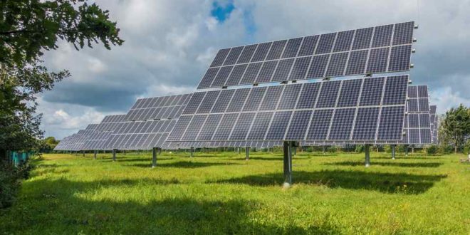 Photovoltaik Solaranlage Energiestrategie Erneuerbare Energie