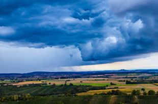 Der Sommer verabschiedet sich mit Getöse