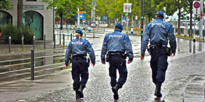 Polizei Stadt Beamten Streife