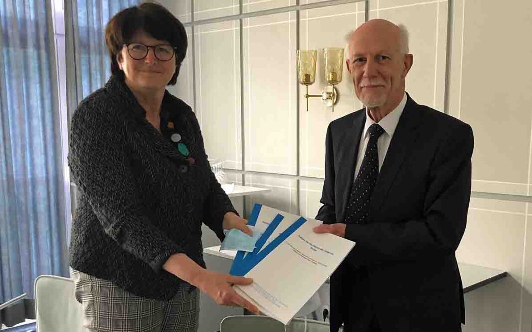 Bruchsal | Petition der Nachfahren Bruchsaler Juden überreicht Bruchsal | Petition der Nachfahren Bruchsaler Juden überreicht