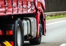 Alkoholisierter Lkw-Fahrer gerät auf B35 mehrfach in den Gegenverkehr