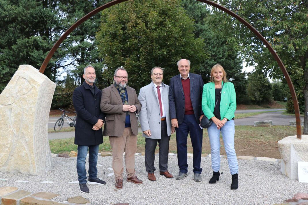 OBERDERDINGEN | Übergabe der Skulptur Freiheitsgrade OBERDERDINGEN | Übergabe der Skulptur Freiheitsgrade
