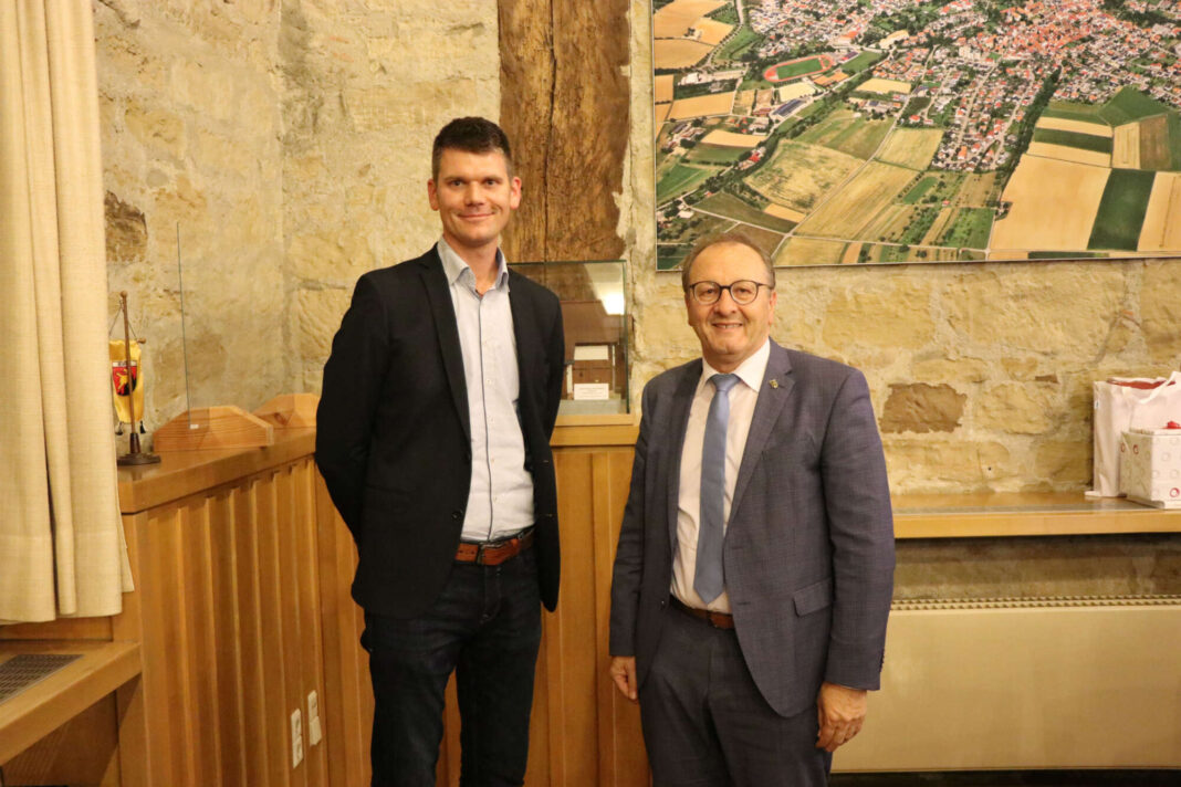 OBERDERDINGEN | Thomas Nowitzki begrüßt neuen Sachgebietsleiter OBERDERDINGEN | Thomas Nowitzki begrüßt neuen Sachgebietsleiter