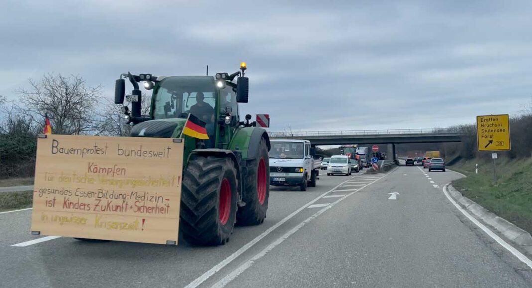 Über 1.000 Personen nahmen an Protesten im Stadt- und Landkreis teil. Bruchsaler Kundgebung verzögerte sich Über 1.000 Personen nahmen an Protesten im Stadt- und Landkreis teil. Bruchsaler Kundgebung verzögerte sich