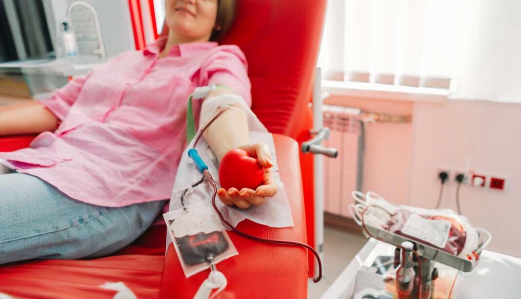 Sonne und Freizeit = leere Spenderliegen: DRK bittet um mehr Blutspenden Sonne und Freizeit = leere Spenderliegen: DRK bittet um mehr Blutspenden