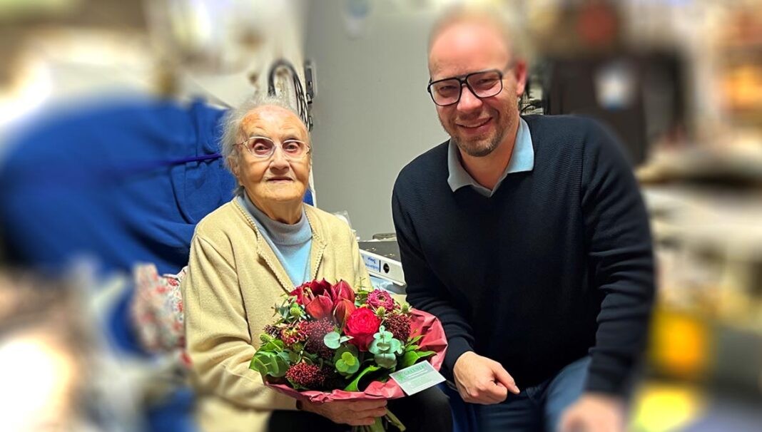 Blumen für Lotte – Der Abschied einer Odenheimer Ikone Blumen für Lotte – Der Abschied einer Odenheimer Ikone