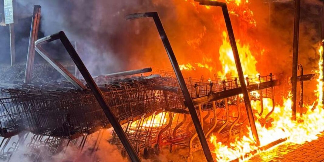 Bruchsaler Feuerwehr stoppt zwei Brände kurz nacheinander Bruchsaler Feuerwehr stoppt zwei Brände kurz nacheinander