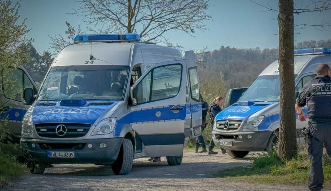 SEK-Großeinsatz in Bruchsal: Wohnung wurde gestürmt SEK-Großeinsatz in Bruchsal: Wohnung wurde gestürmt