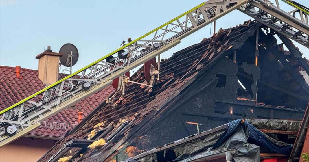 Großbrand in Bretten: Feuerwehr evakuiert 15 Bewohner Großbrand in Bretten: Feuerwehr evakuiert 15 Bewohner