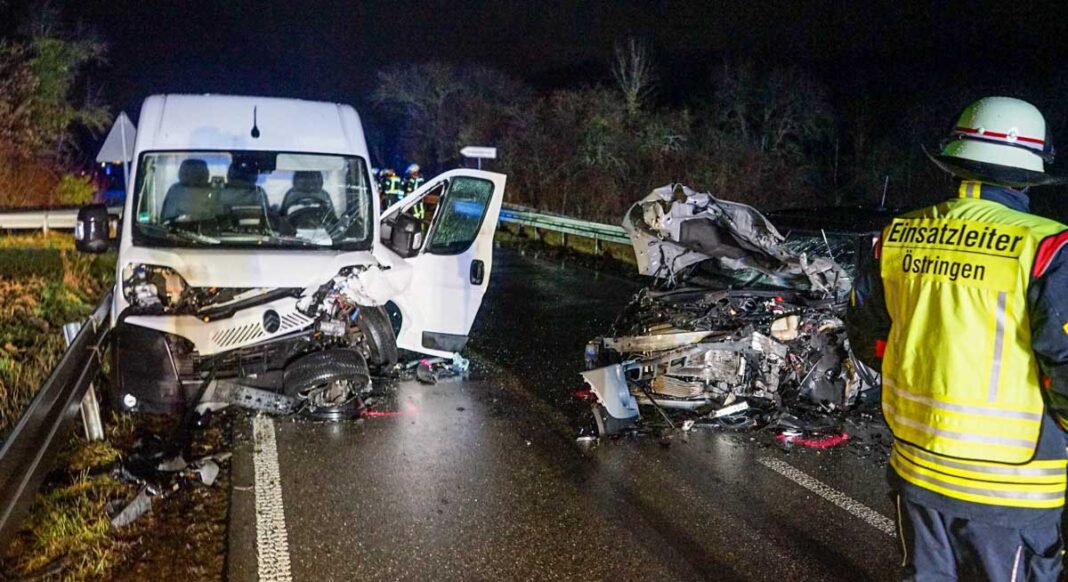 Zwei Schwerverletzte nach Unfall zwischen Zeutern und Odenheim Zwei Schwerverletzte nach Unfall zwischen Zeutern und Odenheim