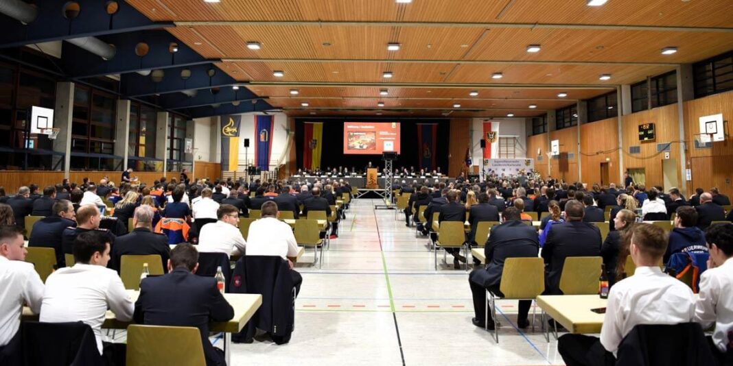 Zwischen Nachwuchsarbeit und Krisenvorsorge: Jugendfeuerwehr blickt nach vorn Zwischen Nachwuchsarbeit und Krisenvorsorge: Jugendfeuerwehr blickt nach vorn