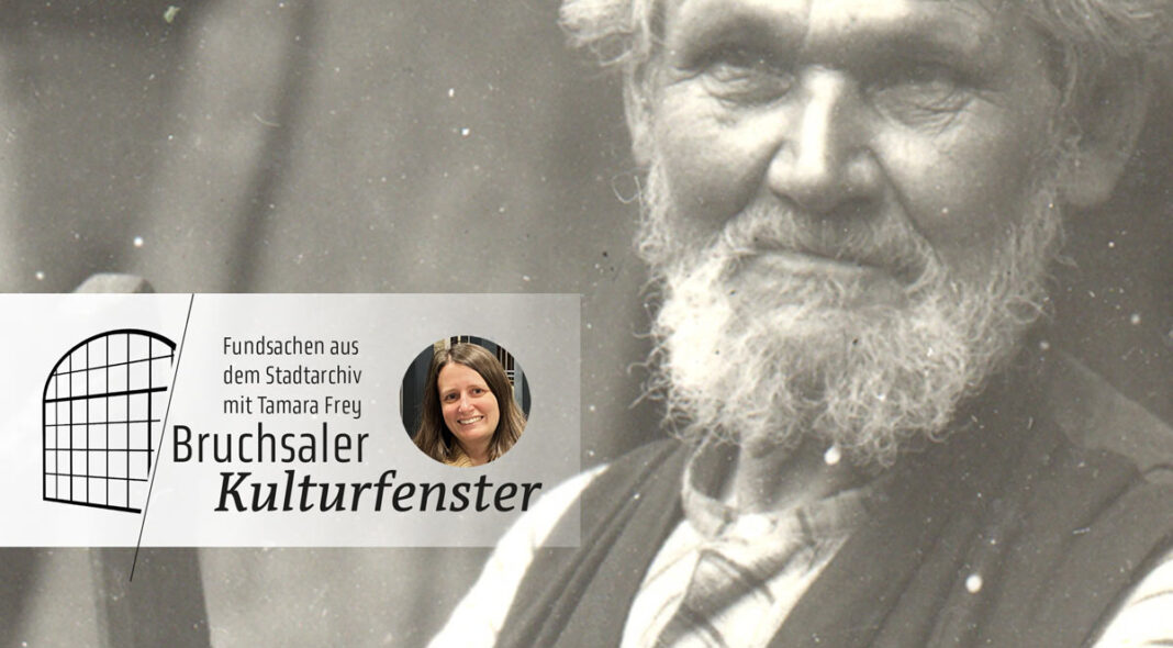 Zwischen Staub und Staunen: Der Mann auf der Postkarte Zwischen Staub und Staunen: Der Mann auf der Postkarte