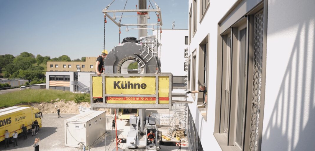 Ärztehaus Bretten: Das Herzstück schwebt ein Ärztehaus Bretten: Das Herzstück schwebt ein