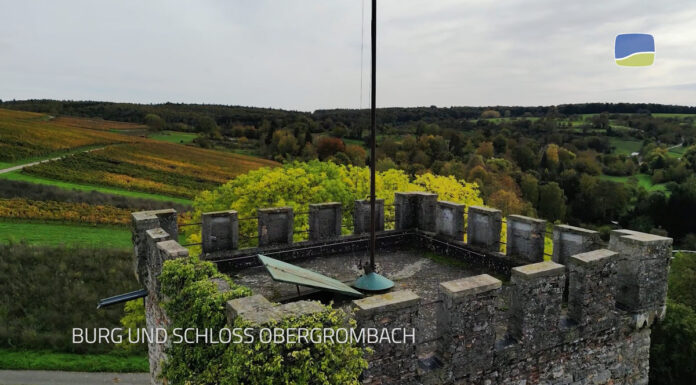 Zum Burgfest Obergrombach – Wir fliegen über Burg und Schloss Obergrombach