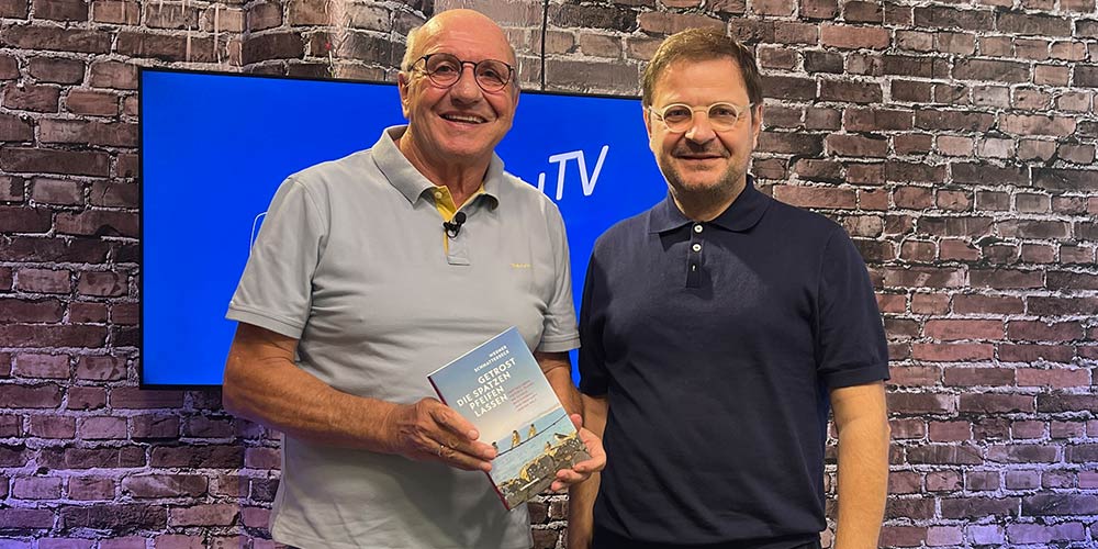GETROST DIE SPATZEN PFEIFEN LASSEN | Schnatterbeck über sein neues Buch GETROST DIE SPATZEN PFEIFEN LASSEN | Schnatterbeck über sein neues Buch
