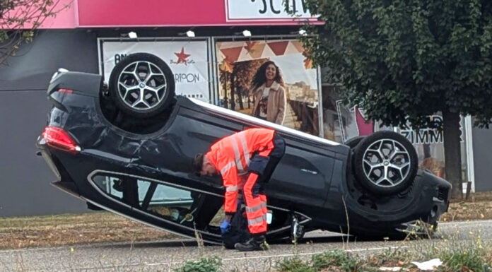 Unfall am Montagmorgen: Drei Fahrzeuge kollidieren an der Kammerforststraße