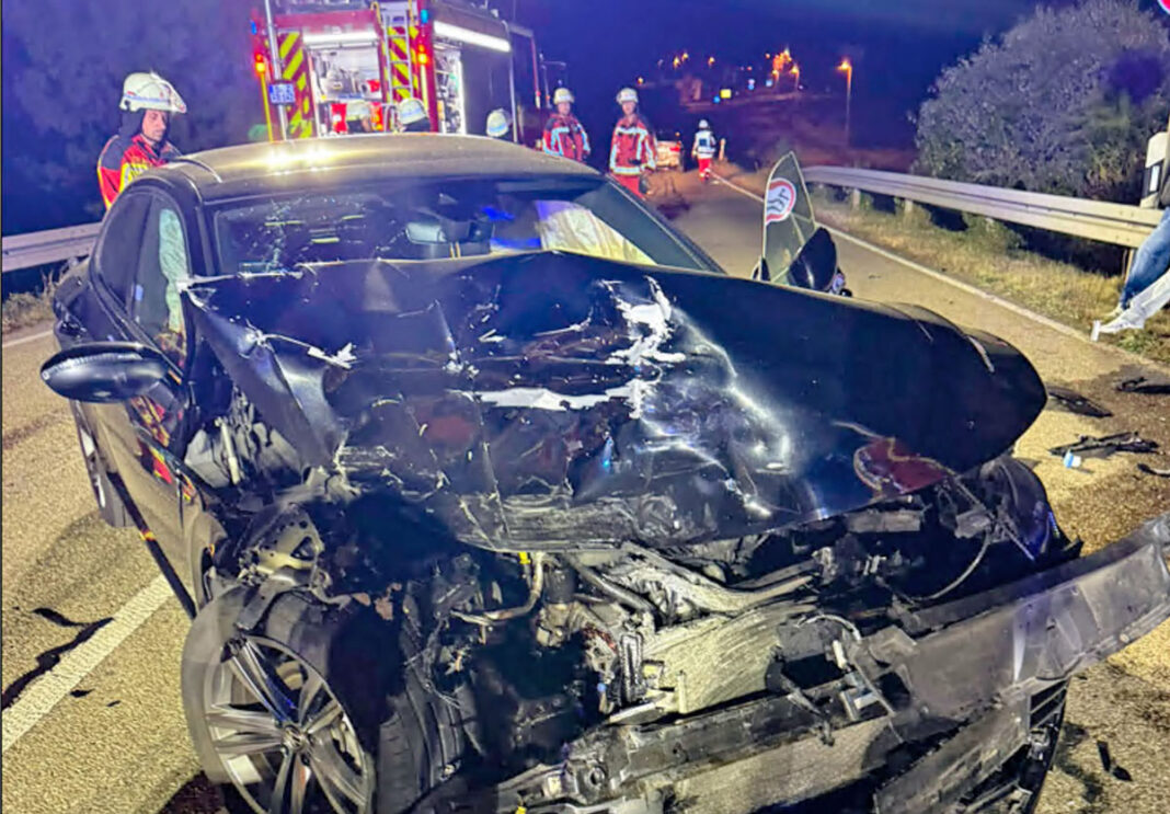 Zwei Autos kollidieren bei Forst – Fahrer/in begeht Unfallflucht Zwei Autos kollidieren bei Forst – Fahrer/in begeht Unfallflucht