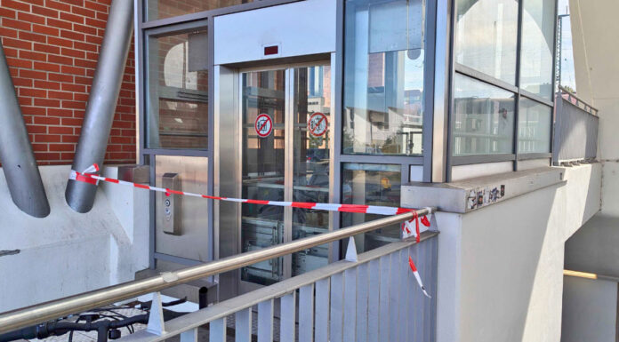 Warum der Aufzug an der Bahnunterführung seit Wochen stillsteht