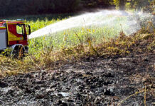 Aus Reisigfeuer wird Flächenbrand: Grundstücksbesitzer bei Löschversuch verletzt